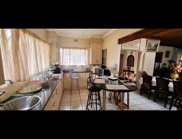 6 BEDROOM HOUSE FOR SALE IN ELDORAIGNE